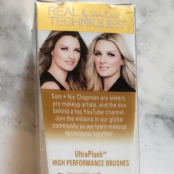 Real Techniques Bold Metals Collection Concealer brush makeup - Picture 2 of 6